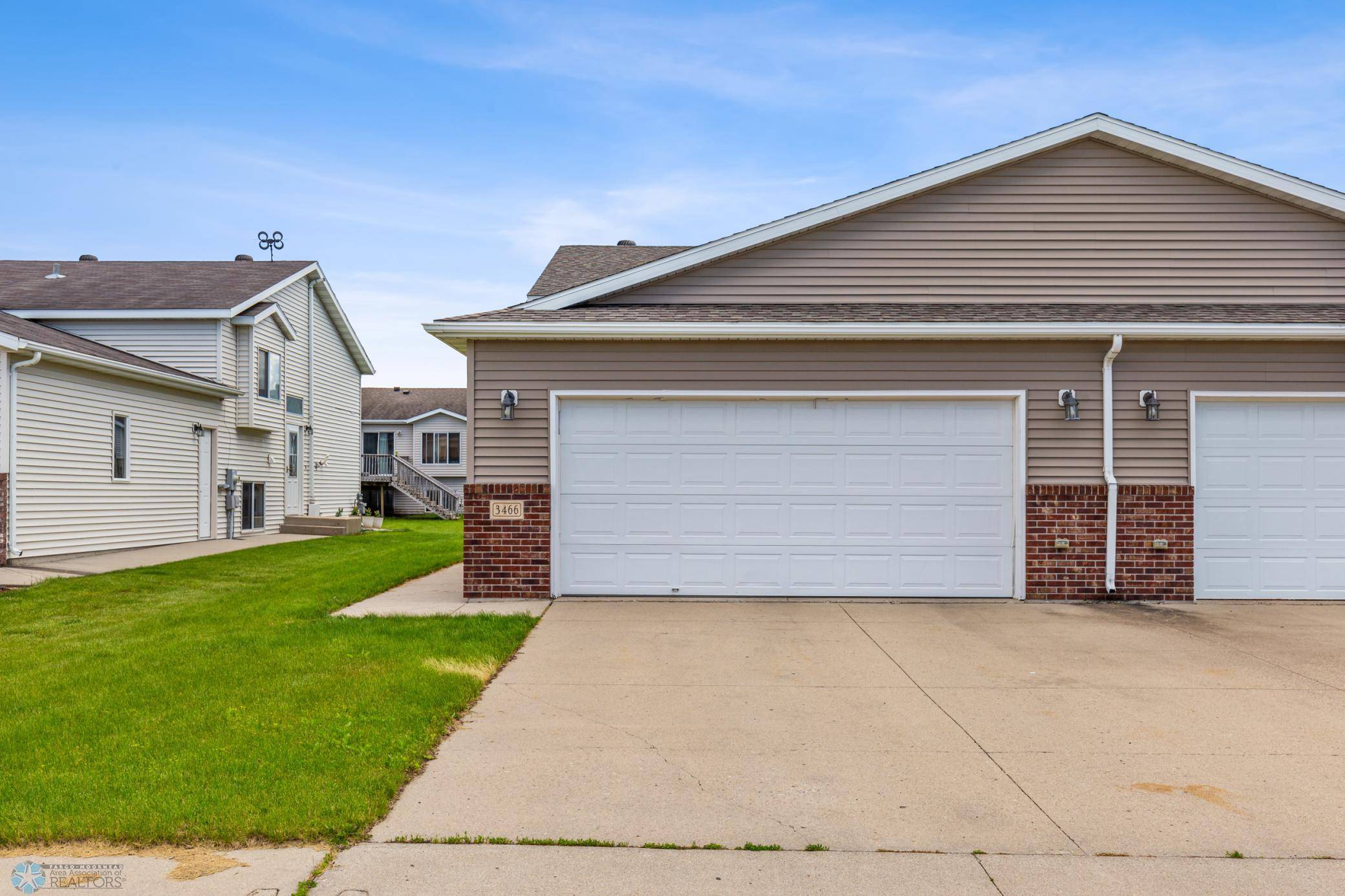 3466 10th ST S, Moorhead, MN 56560