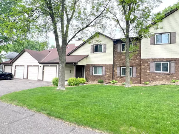 1047 Greenhaven DR #1901, Vadnais Heights, MN 55127