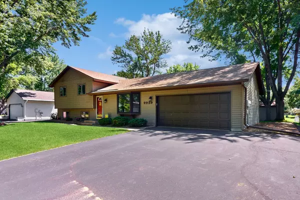 Maple Grove, MN 55369,9939 108th PL N