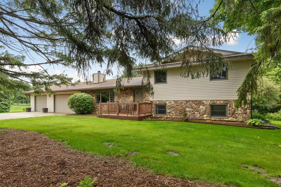 52917 Deerwood TRL, Belgrade Twp, MN 56003