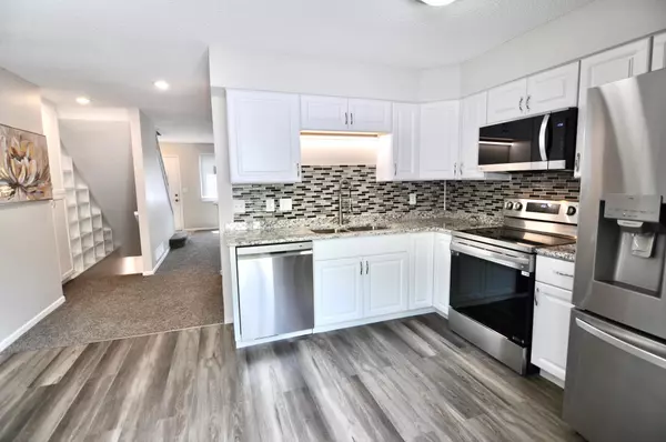 Saint Paul, MN 55130,1477 Arkwright ST #F