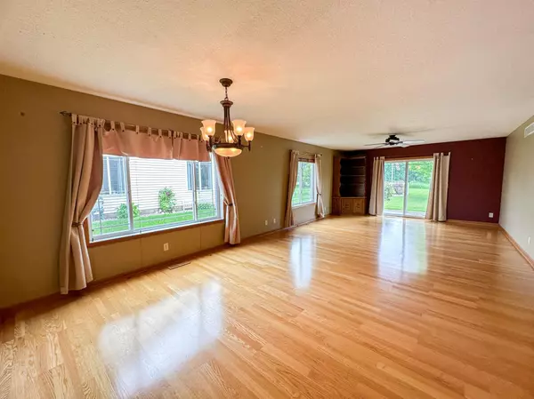 Arlington, MN 55307,111 W Shamrock DR