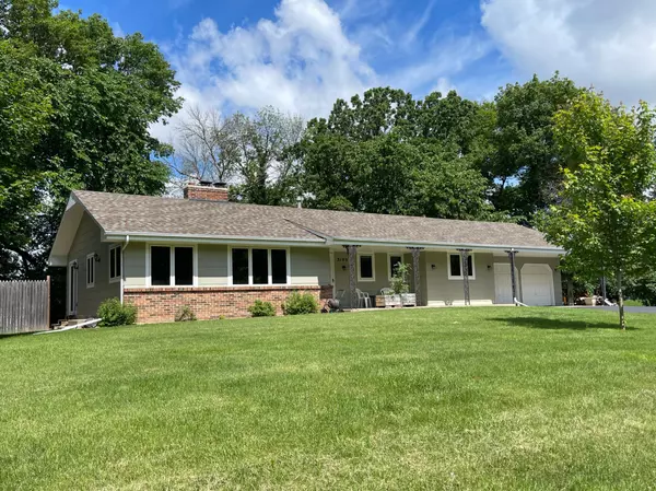 3105 Niagara LN N, Plymouth, MN 55447
