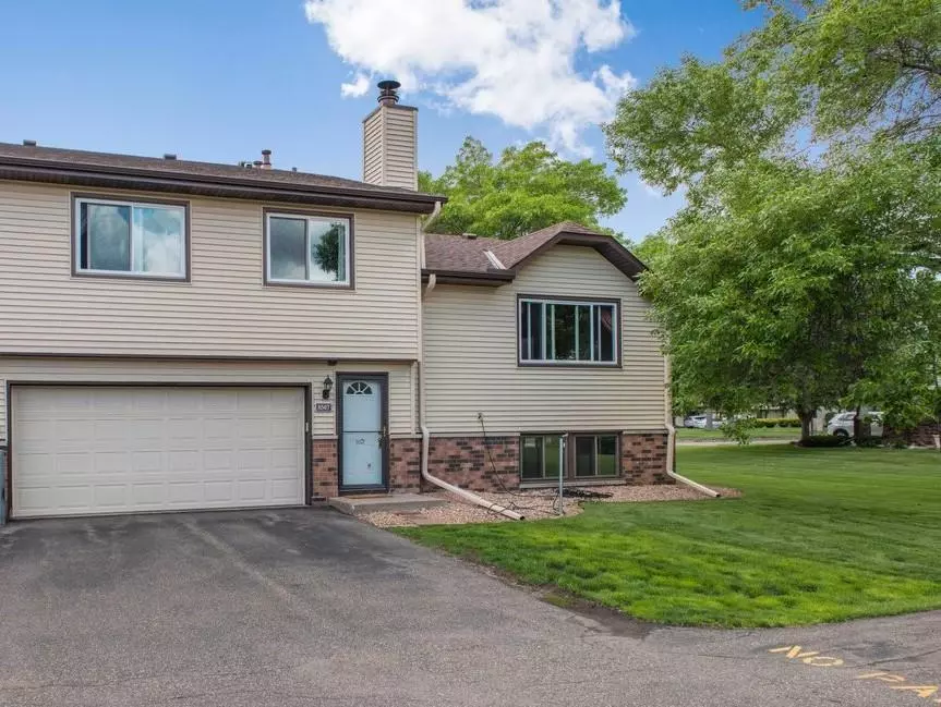 Brooklyn Park, MN 55445,8507 S Maplebrook CIR