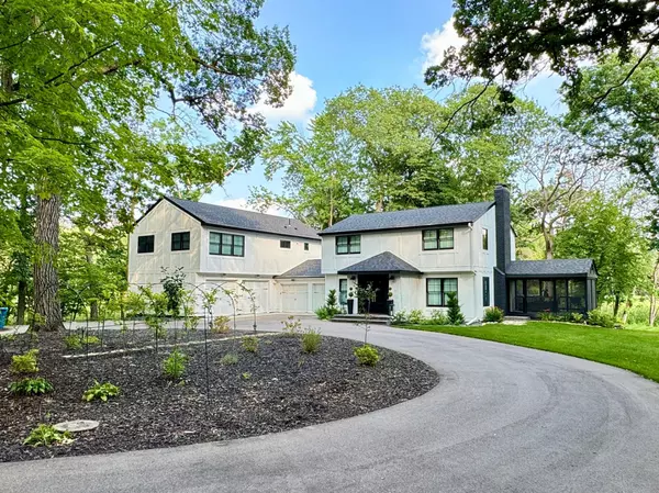 Deephaven, MN 55391,18855 Ridgewood RD