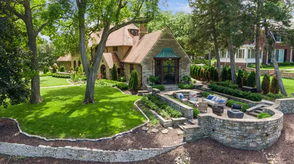 Minneapolis, MN 55419,4861 E Lake Harriet Pkwy