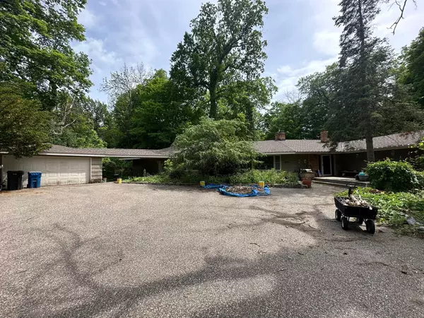 Shorewood, MN 55331,24695 Glen Rd