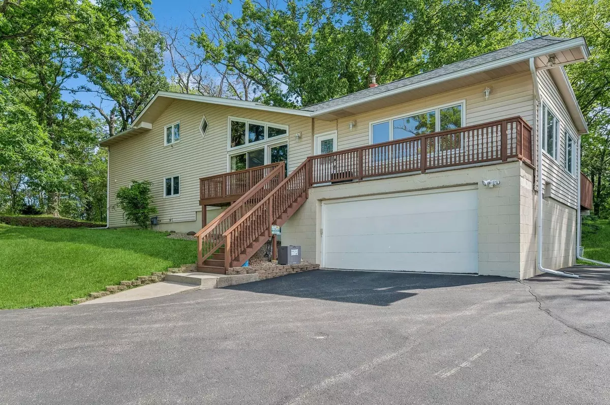 Lakeville, MN 55044,18400 Kenwood TRL