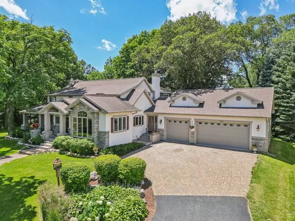Chanhassen, MN 55317,2590 Arrowhead LN