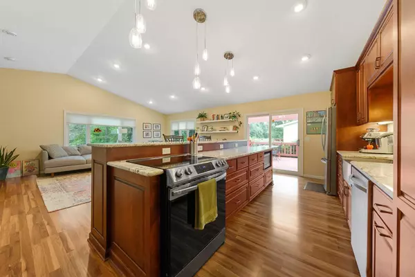 Faribault, MN 55021,410 11th AVE SE