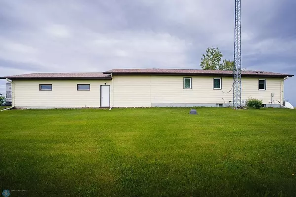 Jamestown, ND 58401,3853 91st AVE SE