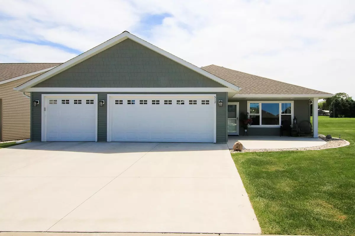 Hutchinson, MN 55350,512 Southfork CIR SE