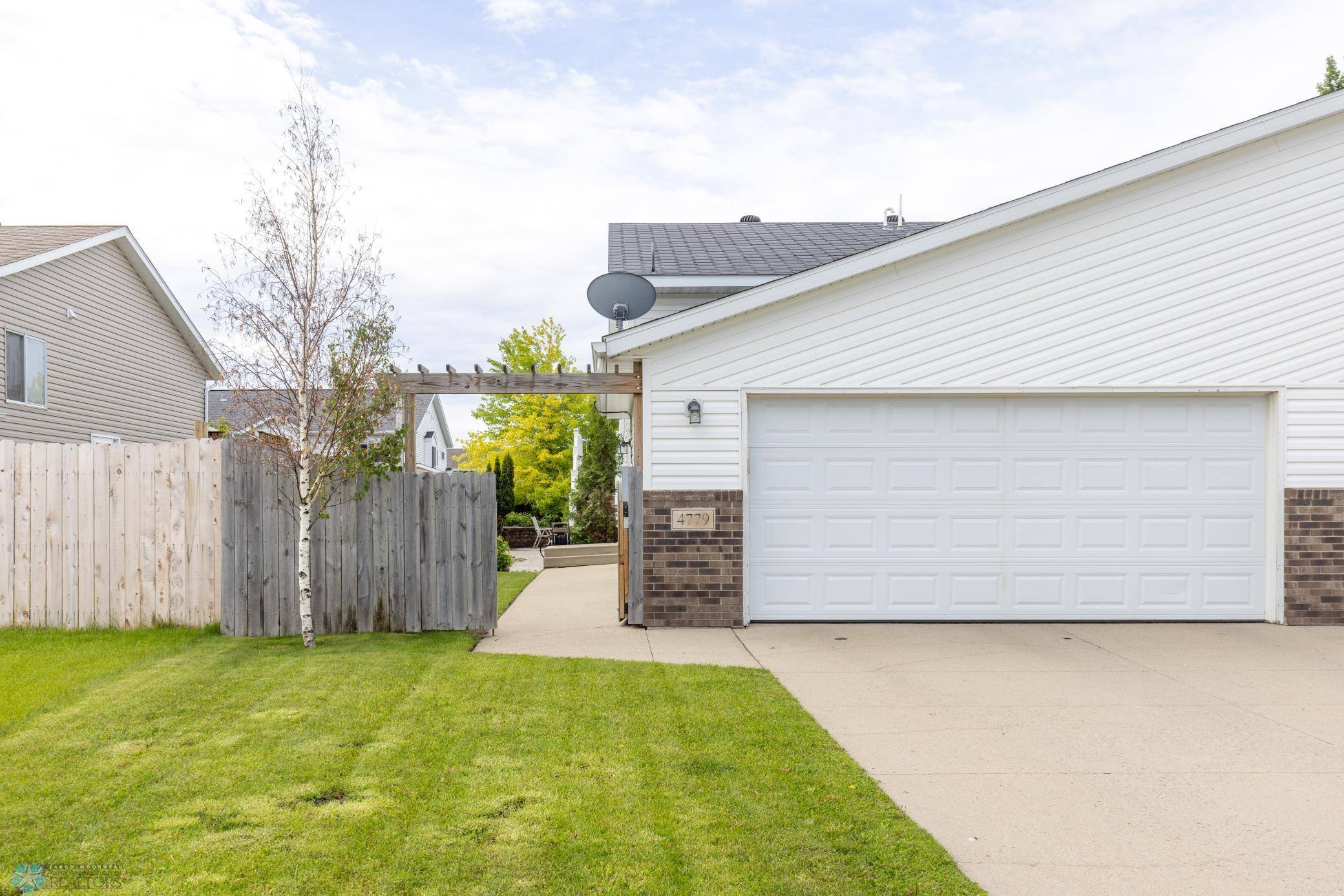 4779 S Townsite PL S, Fargo, ND 58104