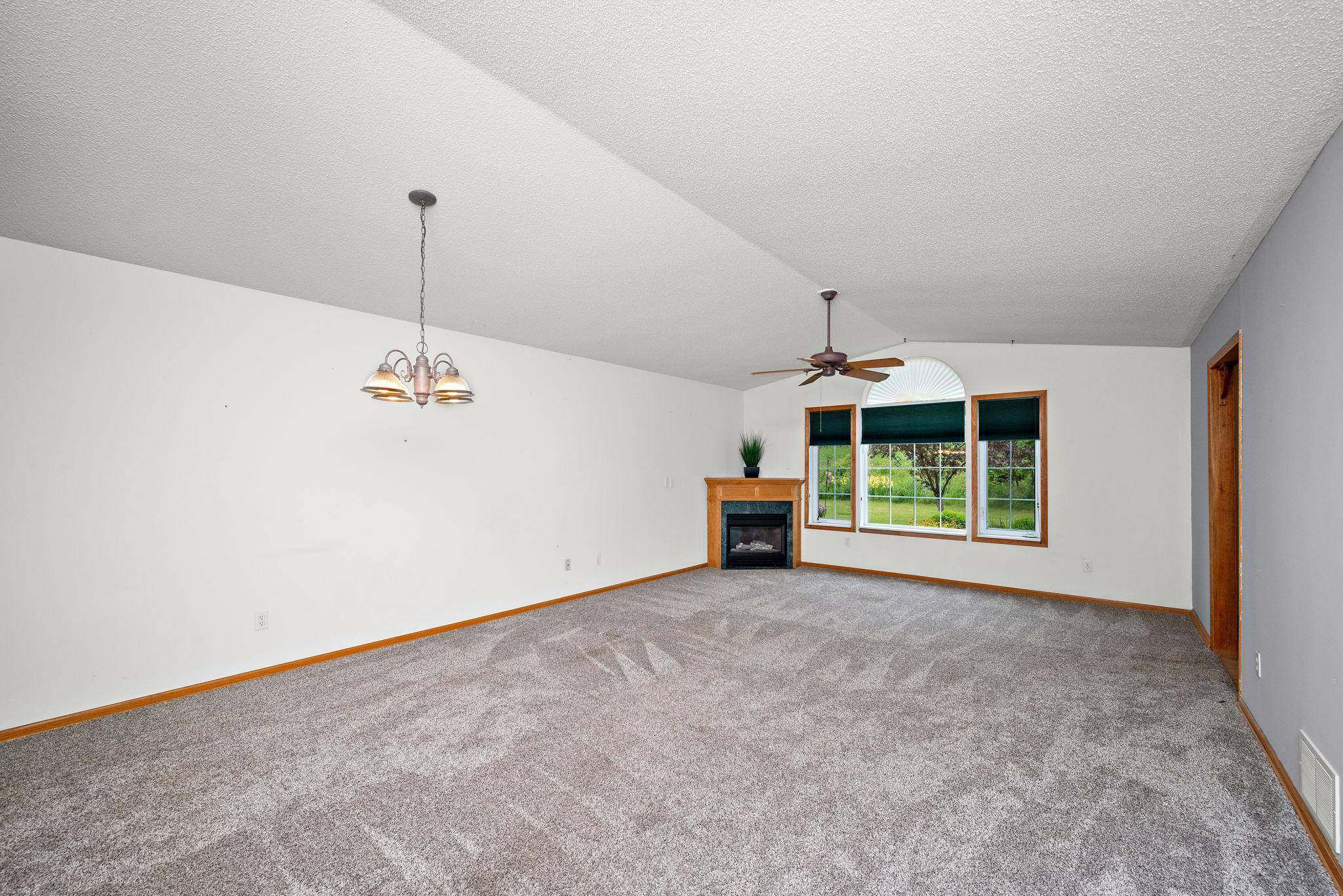 Faribault, MN 55021,1308 25th AVE NW