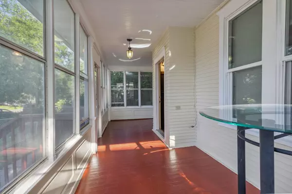 Saint Paul, MN 55104,1645 Dayton AVE