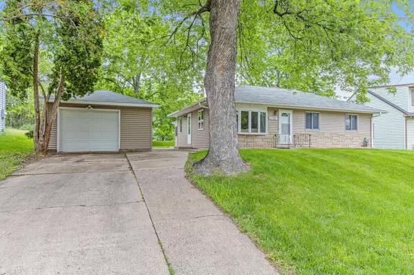 Roseville, MN 55113,1705 Rose PL