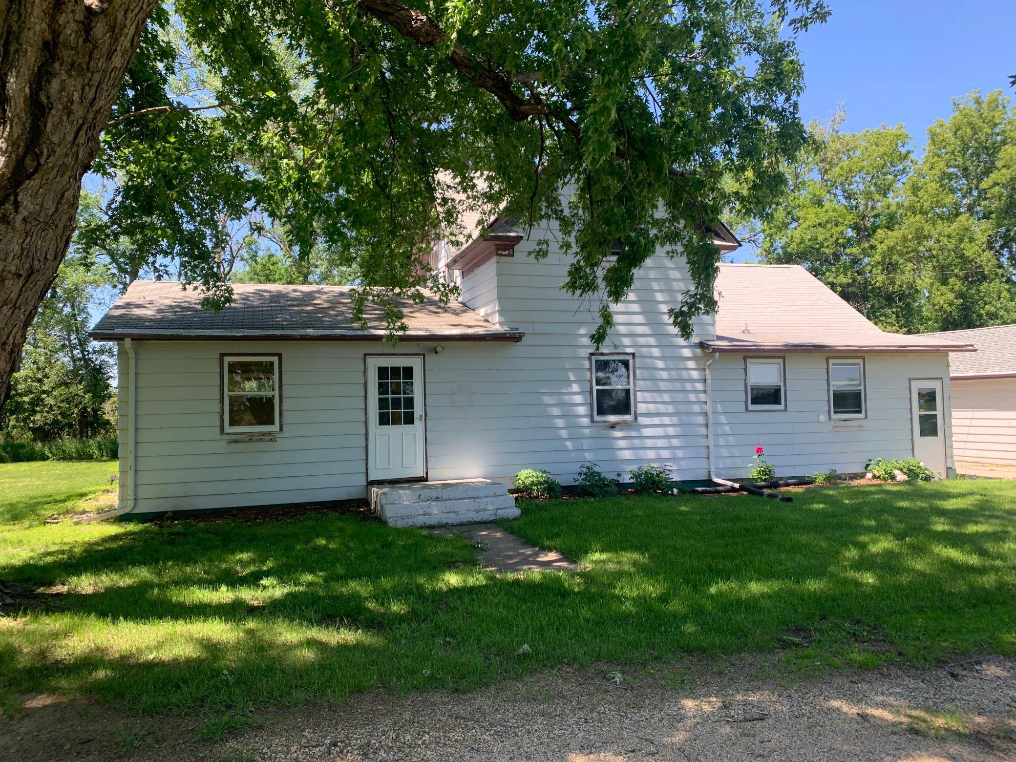 Pipestone, MN 56164,1213 9th ST NW