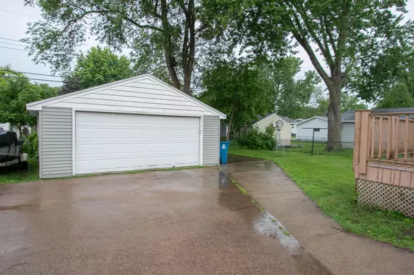 White Bear Lake, MN 55110,1862 7th ST