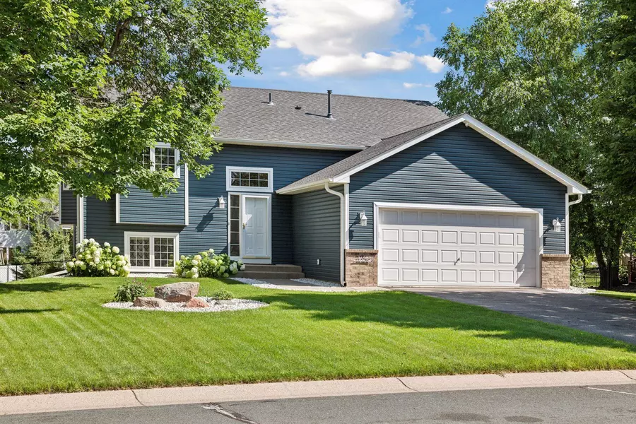 16293 Parkview DR SE, Prior Lake, MN 55372