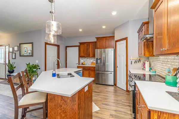 Rockford, MN 55373,8041 Winfield RD