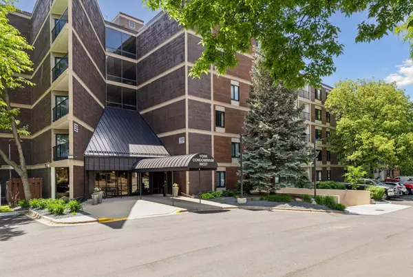 7220 York AVE S #210, Edina, MN 55435