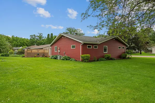 Waseca, MN 56093,412 9th AVE NW