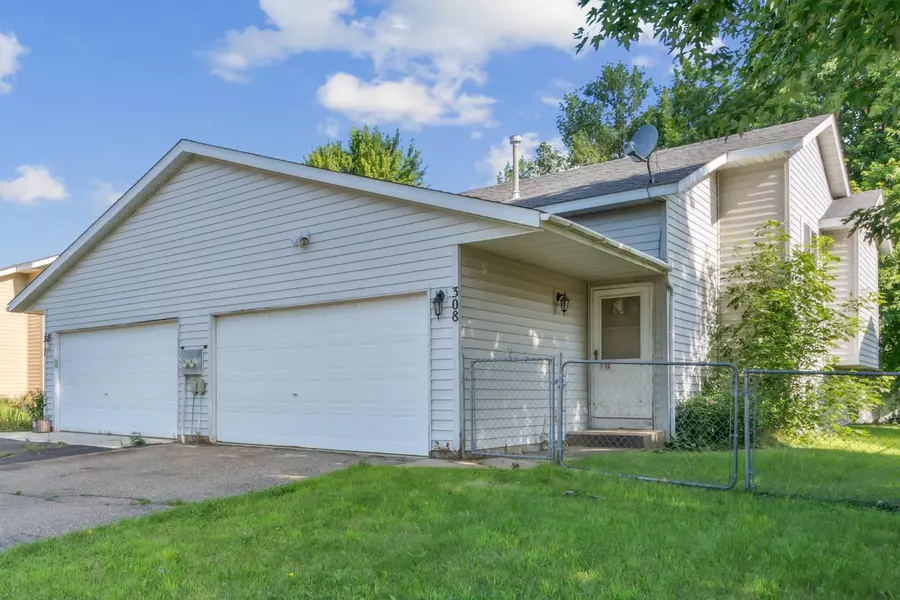 308 Cari Park LN, Hastings, MN 55033