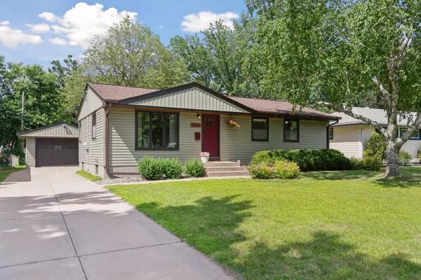 3806 44th AVE N,  Robbinsdale,  MN 55422