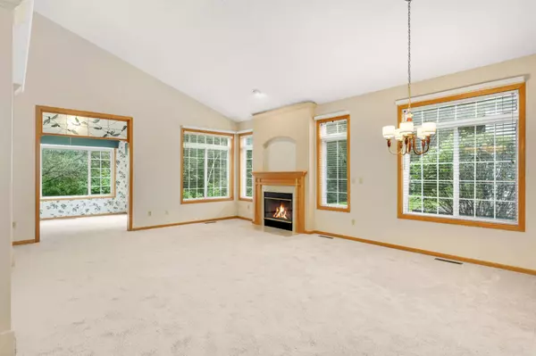 Inver Grove Heights, MN 55076,8858 Compton LN