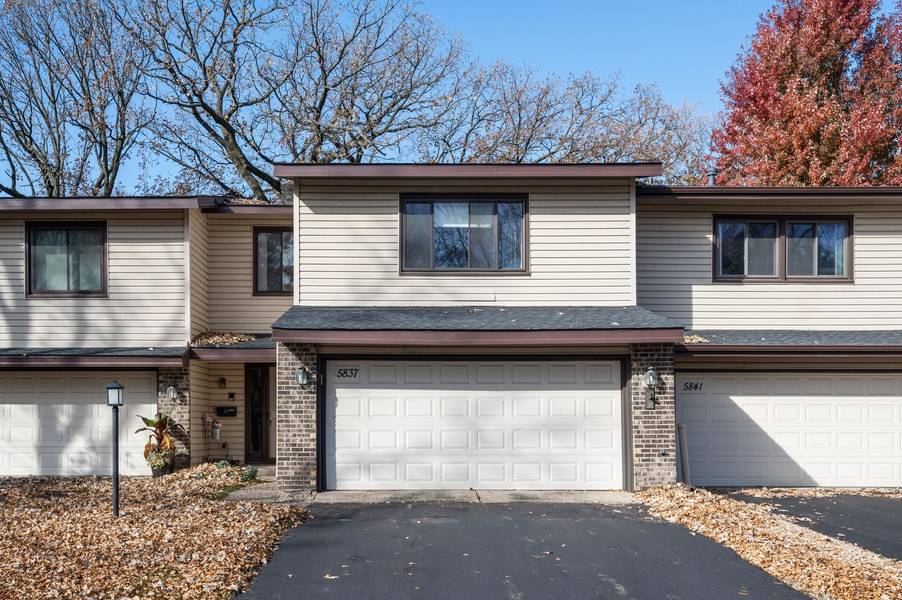 5837 Hyland Courts DR, Bloomington, MN 55437