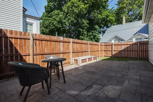 Chippewa Falls, WI 54729,103 S Grove ST