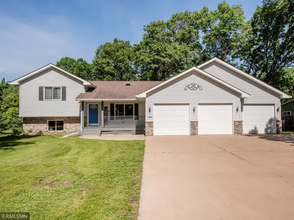 2505 Holly ST S, Cambridge, MN 55008