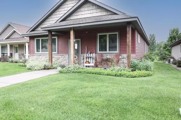 206 W Cemetery RD,  River Falls,  WI 54022