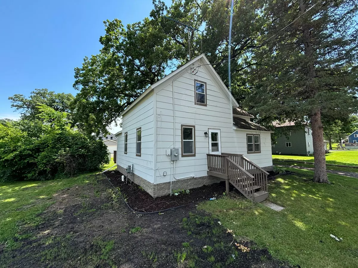 Brownton, MN 55312,459 4th ST N