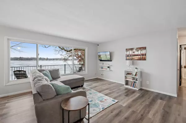 3620 Pauls Lake CIR NE Cambridge, MN 55008