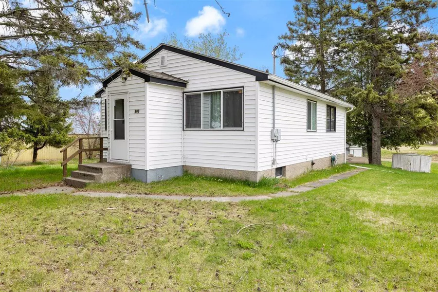 808 3rd ST N, Tower, MN 55790