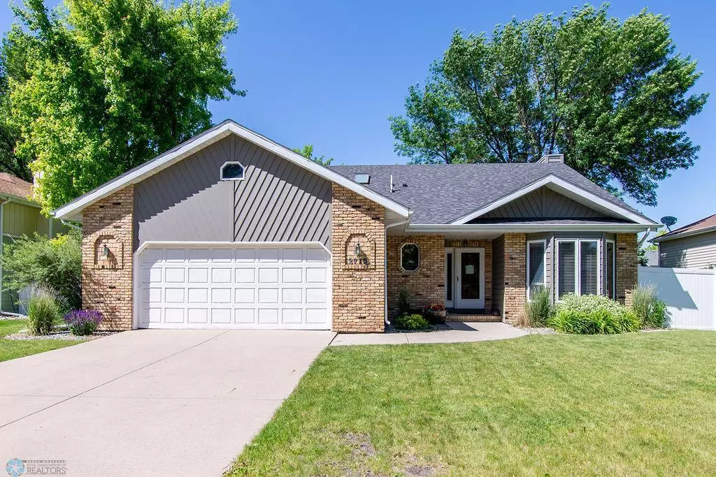 Fargo, ND 58103,2713 24th AVE S