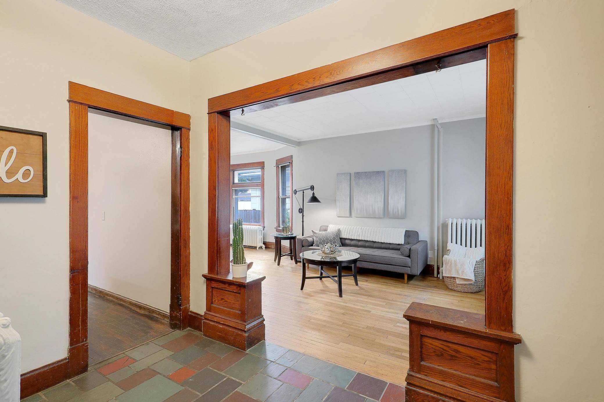 Saint Paul, MN 55106,1191 Reaney AVE