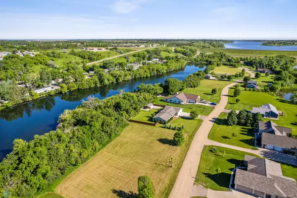 Jamestown, ND 58401,1603 Island Park DR