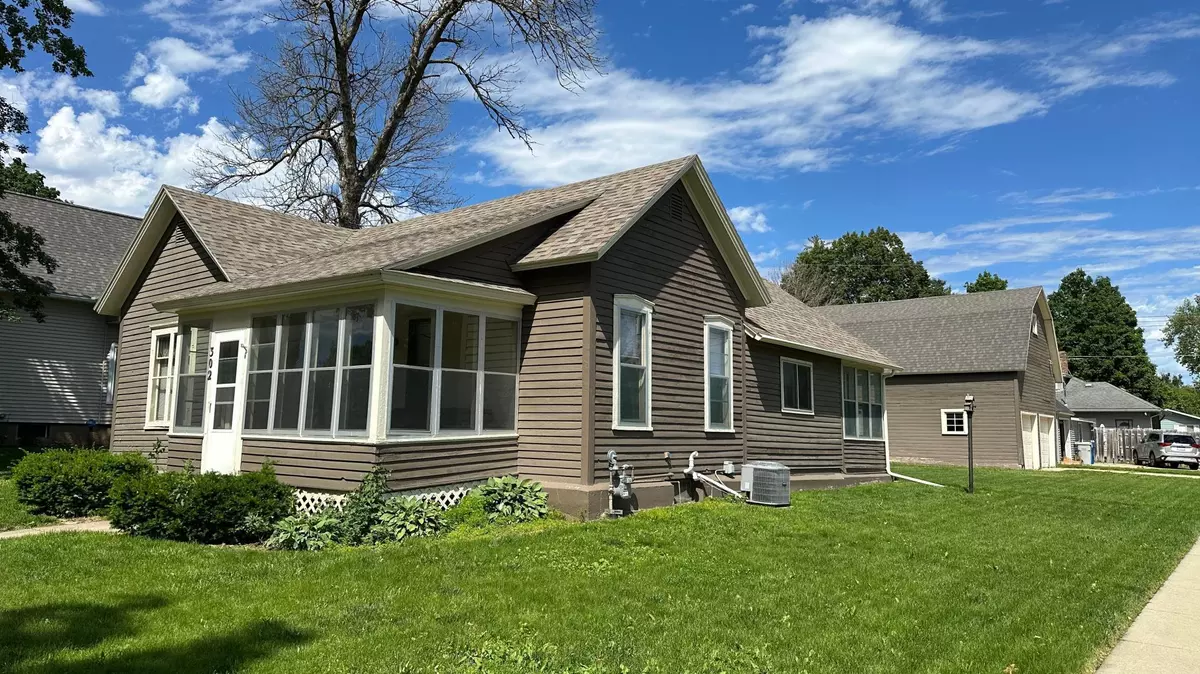 Kasson, MN 55944,302 1st AVE NW