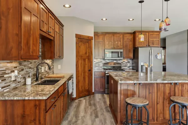 River Falls, WI 54022,316 Kamloops PL