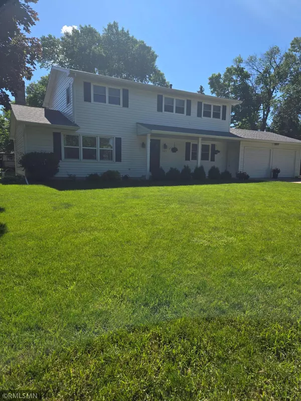 435 Alan ST SW,  Hutchinson,  MN 55350