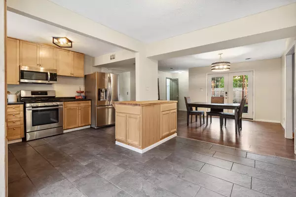 Columbia Heights, MN 55421,5005 7th ST NE