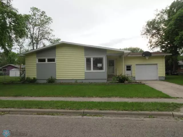 205 8th ST SE, Barnesville, MN 56514