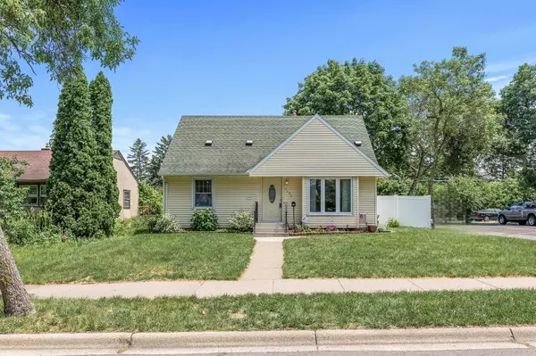 1174 Hall AVE, West Saint Paul, MN 55118