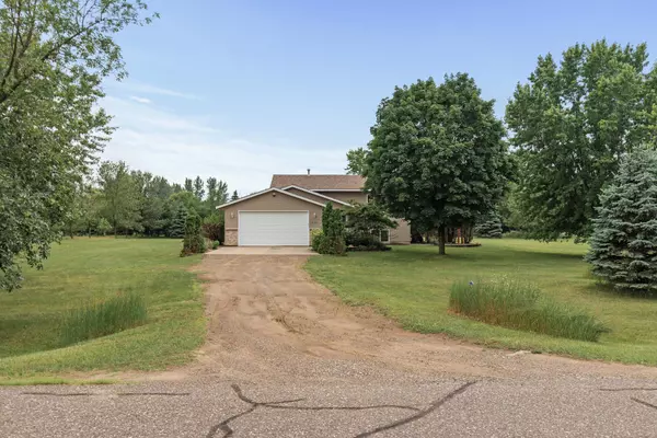 Princeton, MN 55371,9739 302nd AVE NW