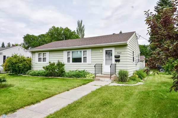 1524 5th ST S, Moorhead, MN 56560
