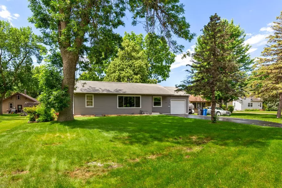 1152 Austin RD, Owatonna, MN 55060