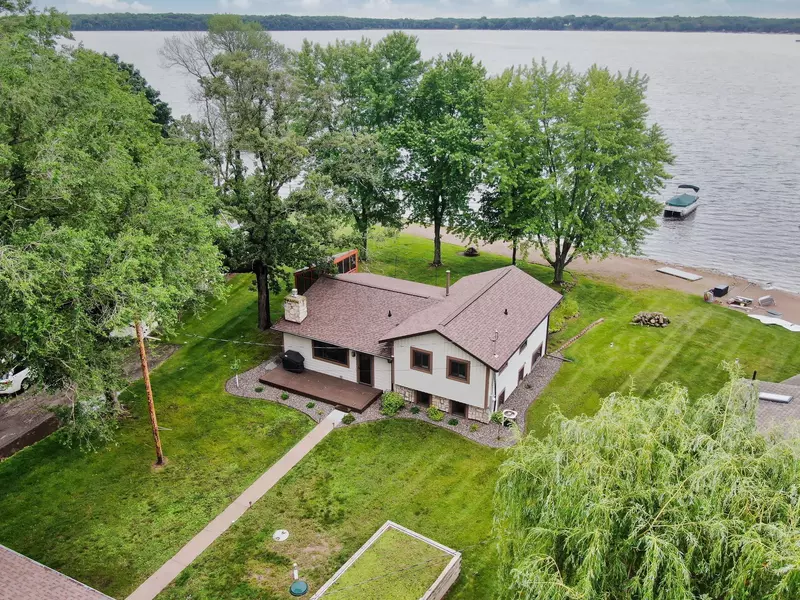 26967 Jonquil DR, Chisago City, MN 55013