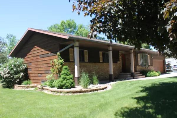 613 Lake AVE E, Fulda, MN 56131